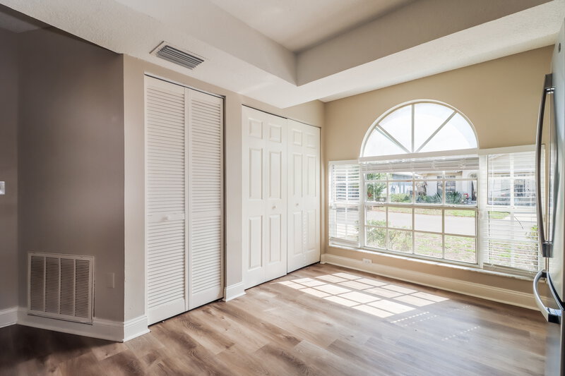 2,040/Mo, 10917 Freemont Dr New Port Richey, FL 34654 Dining Room View