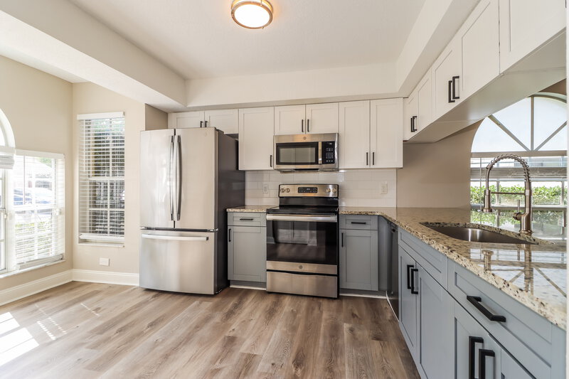 2,040/Mo, 10917 Freemont Dr New Port Richey, FL 34654 Kitchen View 2