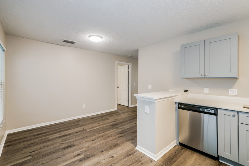 3,590/Mo, 1424 Dew Bloom Rd Valrico, FL 33594 Kitchen View 2