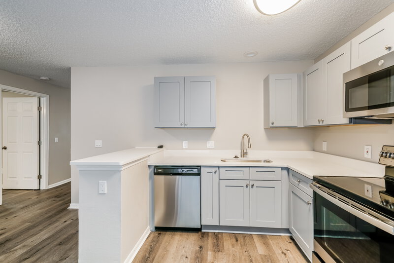 3,590/Mo, 1424 Dew Bloom Rd Valrico, FL 33594 Kitchen View 3