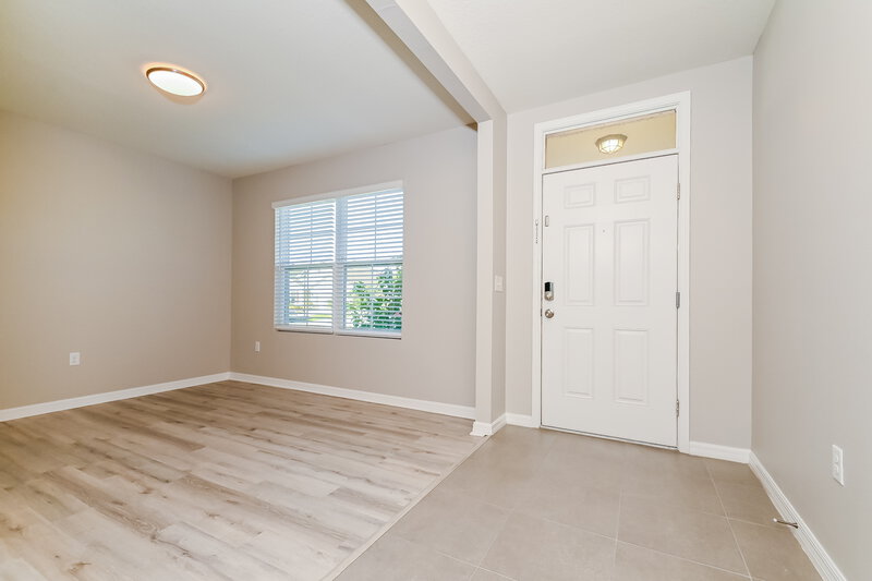 2,755/Mo, 12012 Gillingham Harbor Ln Gibsonton, FL 33534 Dining Room View