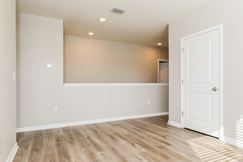 2,755/Mo, 12012 Gillingham Harbor Ln Gibsonton, FL 33534 Loft View