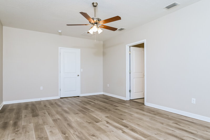 2,755/Mo, 12012 Gillingham Harbor Ln Gibsonton, FL 33534 Main Bedroom View 2