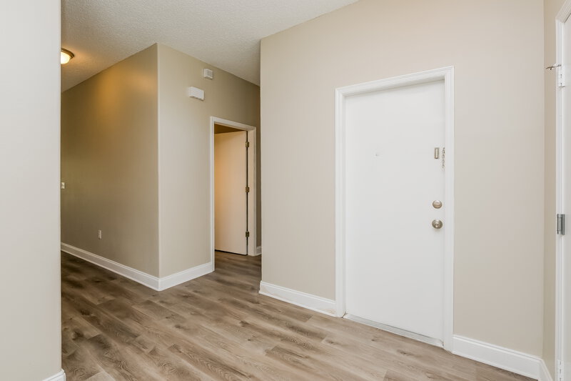 1,930/Mo, 5213 Watson Rd Riverview, FL 33578 Foyer View