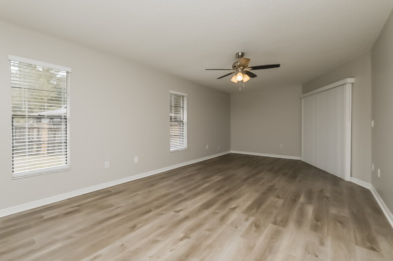 2,465/Mo, 4617 Parkway Blvd Land O Lakes, FL 34639 Main Bedroom View