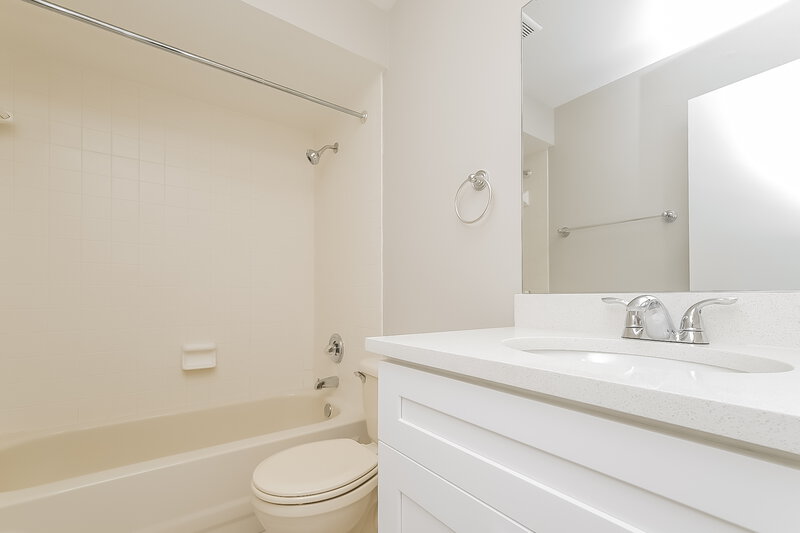 2,465/Mo, 4617 Parkway Blvd Land O Lakes, FL 34639 Bathroom View