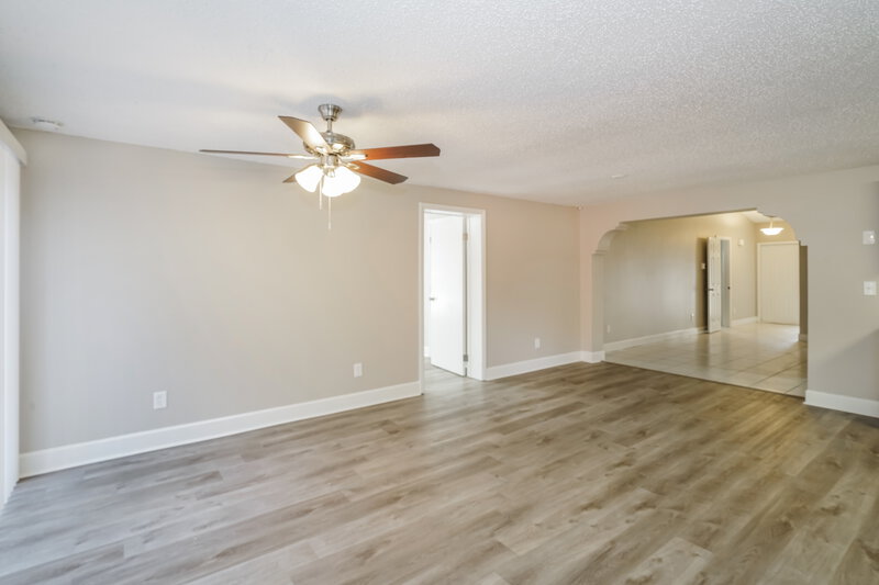 2,420/Mo, 3277 Fox Lake Dr Tampa, FL 33618 Dining Room View