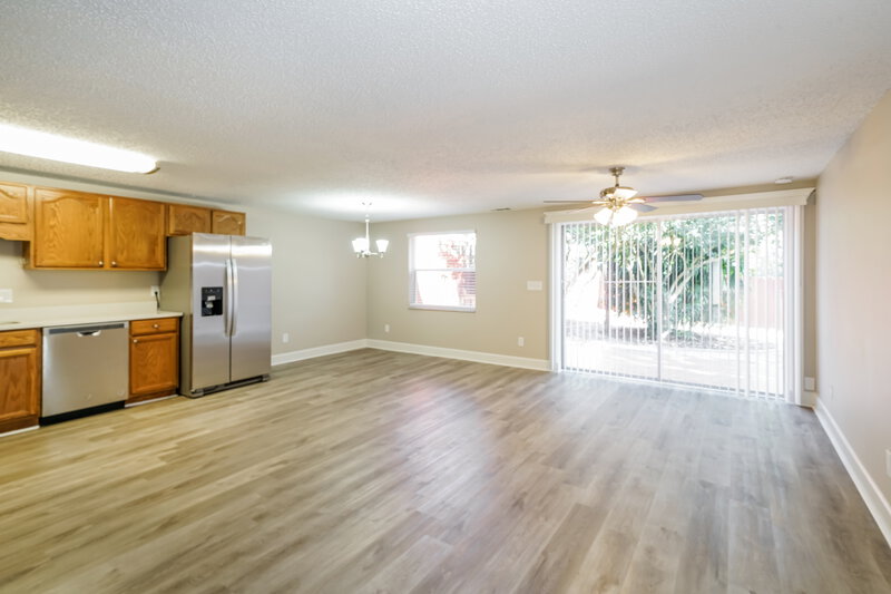 2,420/Mo, 3277 Fox Lake Dr Tampa, FL 33618 Kitchen View