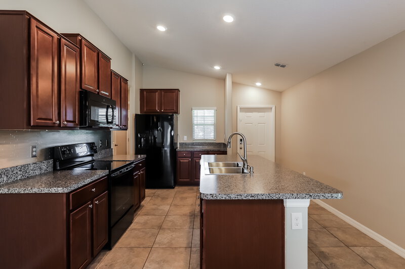 1,930/Mo, 7240 Salt River Ave Sun City Center, FL 33573 Kitchen View 2