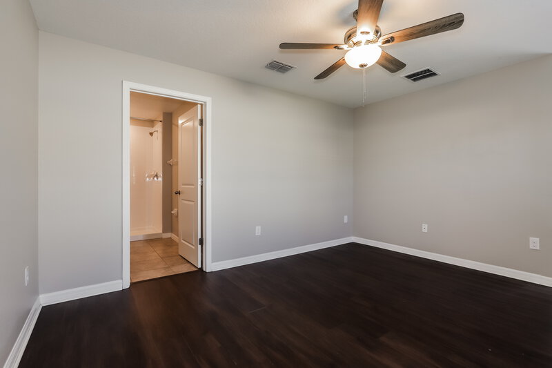 1,930/Mo, 7240 Salt River Ave Sun City Center, FL 33573 Main Bedroom View 2