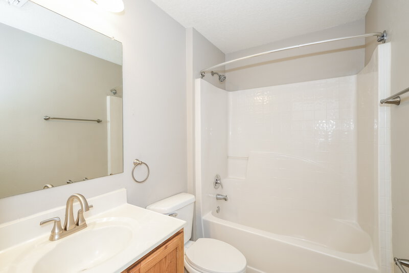 2,255/Mo, 3245 Bellericay Ln Land O Lakes, FL 34638 Bathroom View