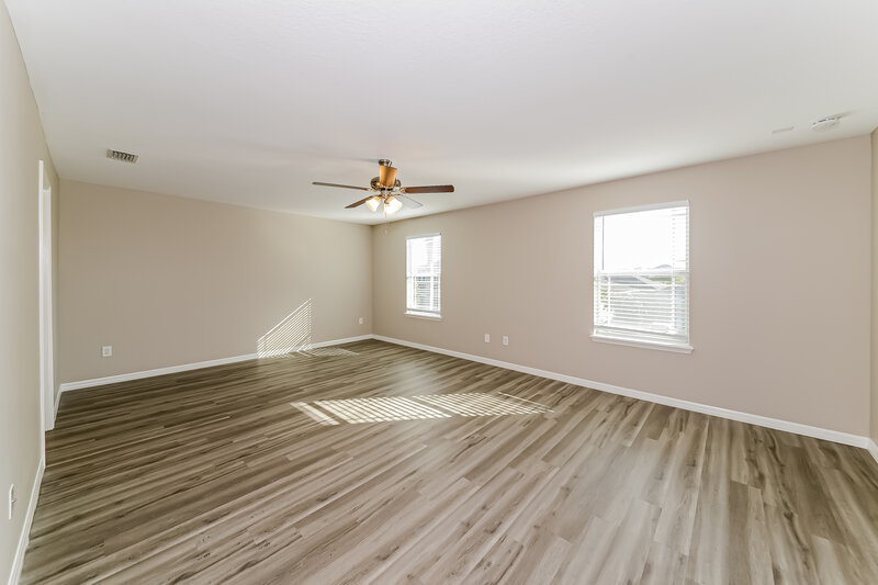 4,170/Mo, 608 19th St NW Ruskin, FL 33570 Main Bedroom View