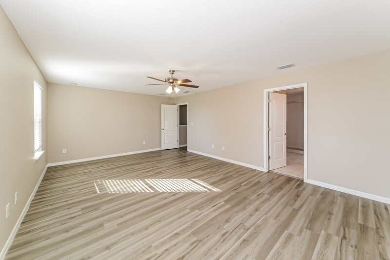 4,170/Mo, 608 19th St NW Ruskin, FL 33570 Main Bedroom View 2