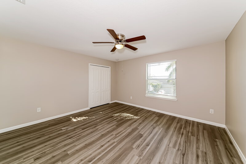 4,170/Mo, 608 19th St NW Ruskin, FL 33570 Bedroom View 4