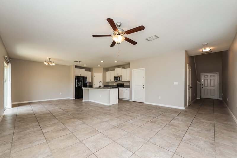 2,425/Mo, 15423 Dark Star Ln Ruskin, FL 33573 Living Room View 2