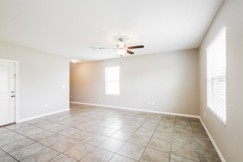 4,410/Mo, 15423 Dark Star Ln Ruskin, FL 33573 Living Room View 2