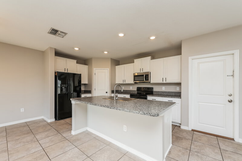 2,425/Mo, 15423 Dark Star Ln Ruskin, FL 33573 Kitchen View 2