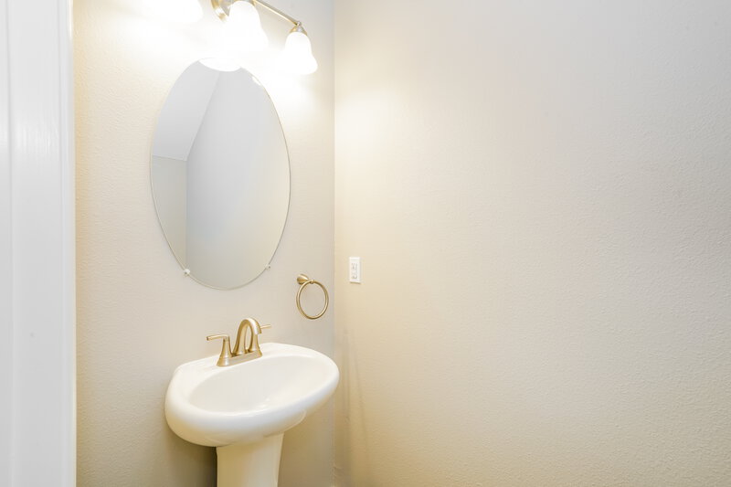 4,410/Mo, 15423 Dark Star Ln Ruskin, FL 33573 Powder Room View