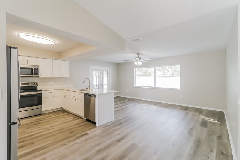2,260/Mo, 4714 Meadowsweet Ct New Port Richey, FL 34653 Dining Room View