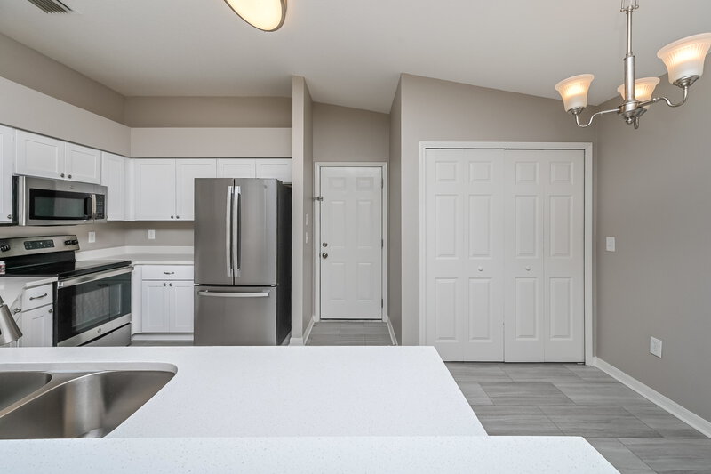 2,225/Mo, 17343 Mint Leaf Ln Land O Lakes, FL 34638 Kitchen View 2
