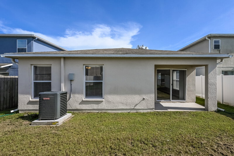 2,225/Mo, 17343 Mint Leaf Ln Land O Lakes, FL 34638 Rear View