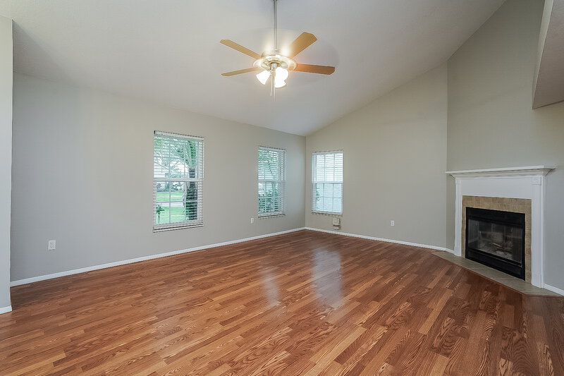 2,590/Mo, 1418 High Knoll Dr Brandon, FL 33511 Living Room View