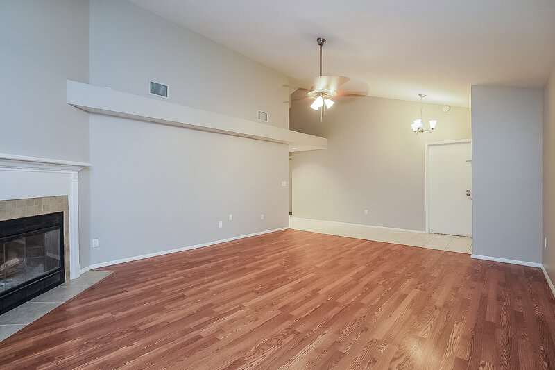 2,590/Mo, 1418 High Knoll Dr Brandon, FL 33511 Living Room View 2