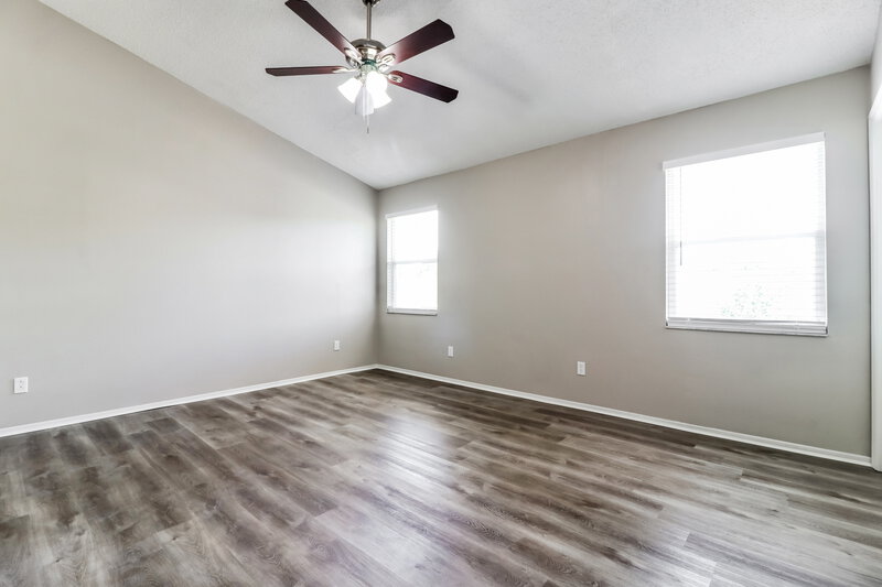 2,135/Mo, 5109 Corvette Dr Tampa, FL 33624 Main Bedroom View