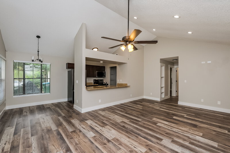 2,415/Mo, 3350 Peterborough Pl Palm Harbor, FL 34684 Living Room View 2