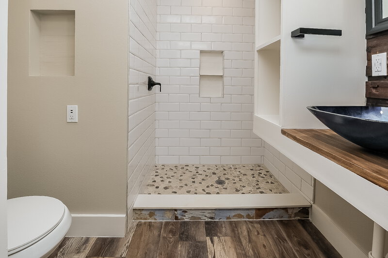 2,415/Mo, 3350 Peterborough Pl Palm Harbor, FL 34684 Bathroom View