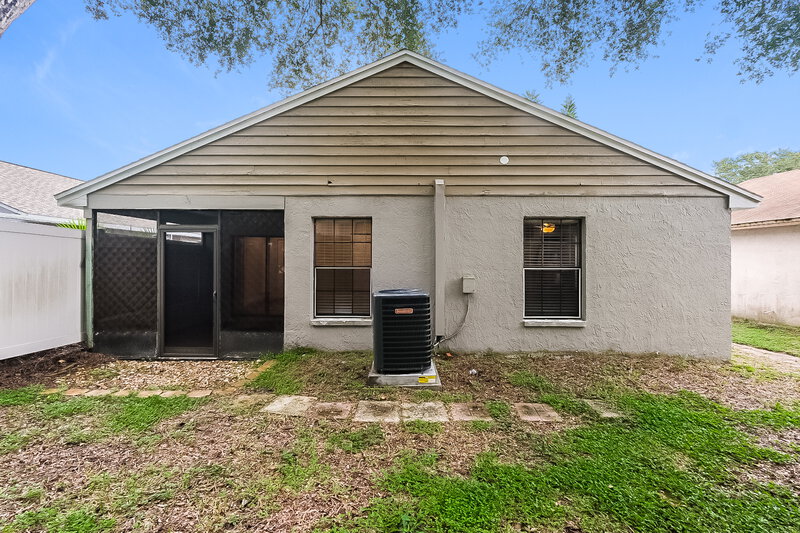 2,415/Mo, 3350 Peterborough Pl Palm Harbor, FL 34684 Rear View
