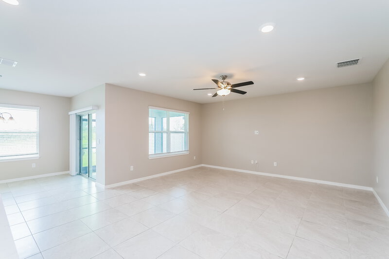 2,280/Mo, 1003 Coastal Hammock Ave Ruskin, FL 33570 Living Room View