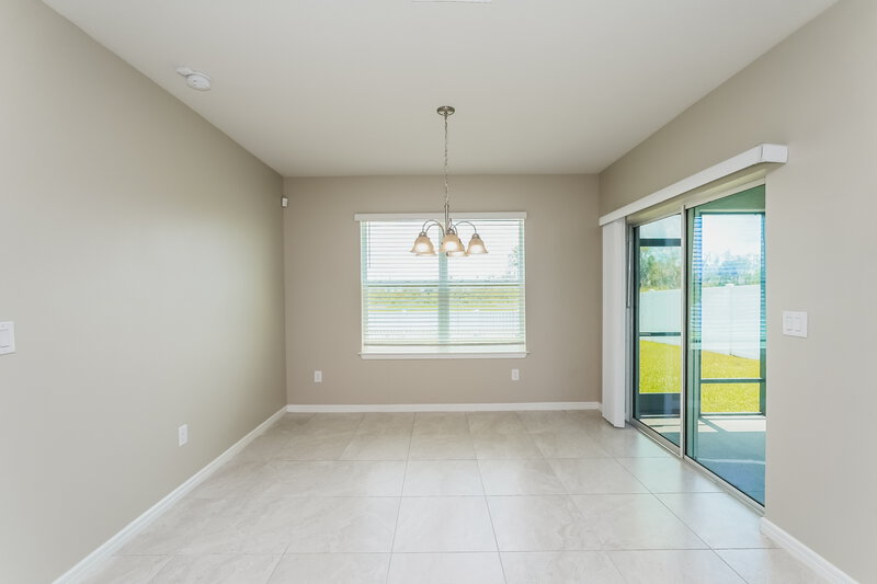 2,280/Mo, 1003 Coastal Hammock Ave Ruskin, FL 33570 Dining Room View