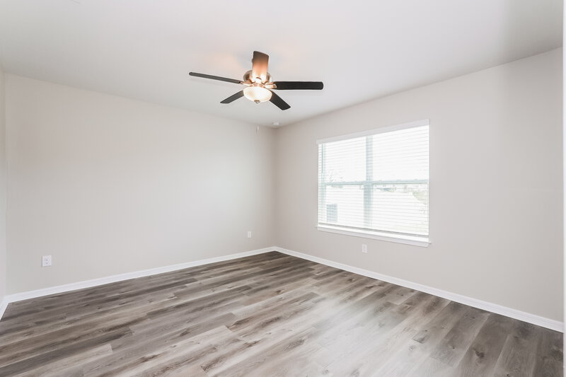 2,280/Mo, 1003 Coastal Hammock Ave Ruskin, FL 33570 Main Bedroom View