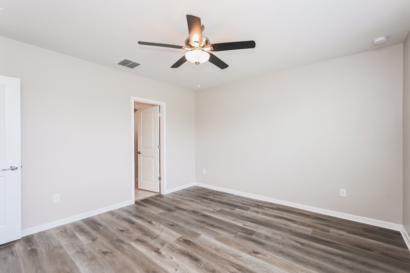 2,280/Mo, 1003 Coastal Hammock Ave Ruskin, FL 33570 Main Bedroom View 2