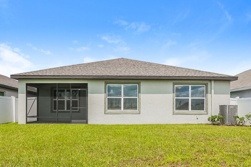 2,280/Mo, 1003 Coastal Hammock Ave Ruskin, FL 33570 Rear View