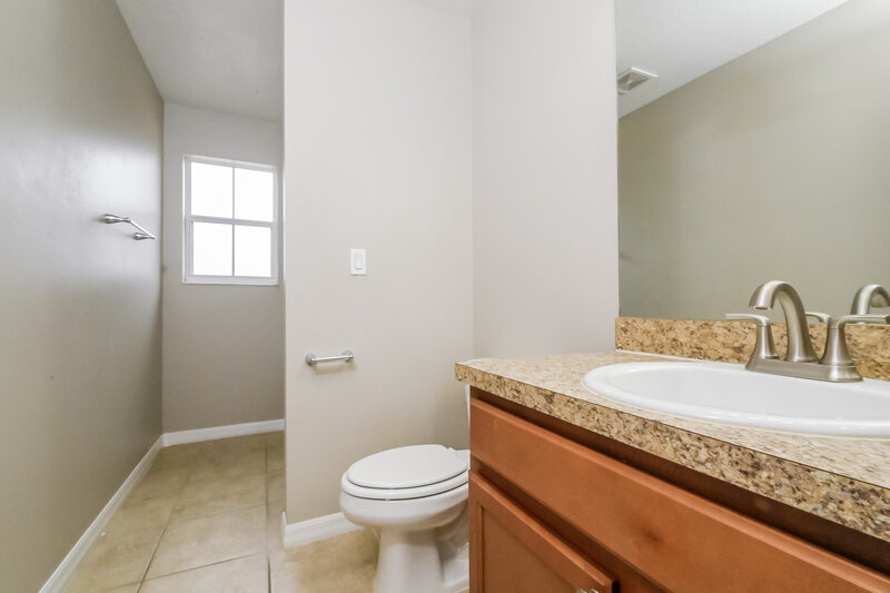 2,015/Mo, 2360 Richwood Pike Dr Ruskin, FL 33570 Bathroom View 2