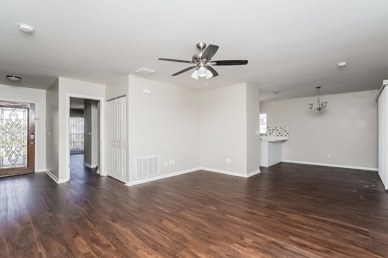 3,920/Mo, 8920 Camino Villa Blvd Tampa, FL 33635 Living Room View 3