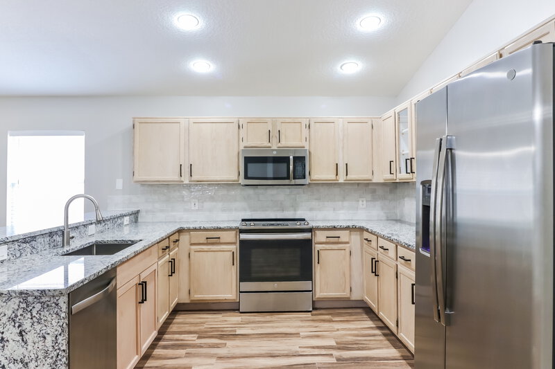 2,425/Mo, 1318 Brahma Dr Valrico, FL 33594 Kitchen View