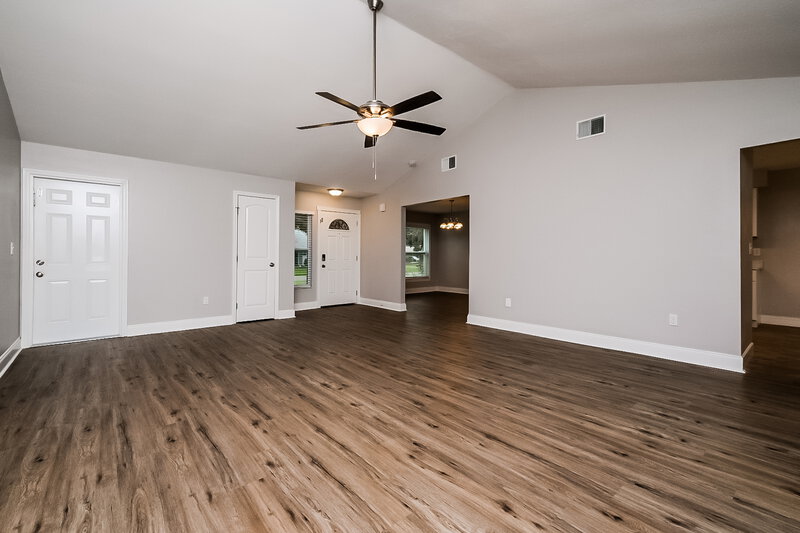 2,590/Mo, 15723 Woodshed Pl Tampa, FL 33624 Living Room View 2
