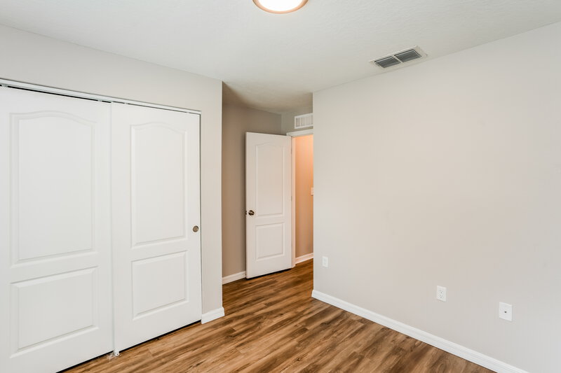 2,415/Mo, 7634 Tangle Rush Dr Gibsonton, FL 33534 Bedroom View