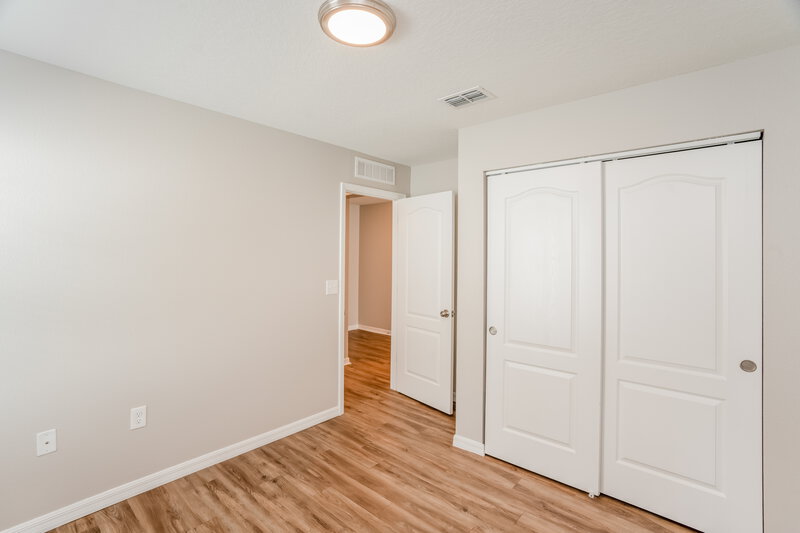 2,415/Mo, 7634 Tangle Rush Dr Gibsonton, FL 33534 Bedroom View 2