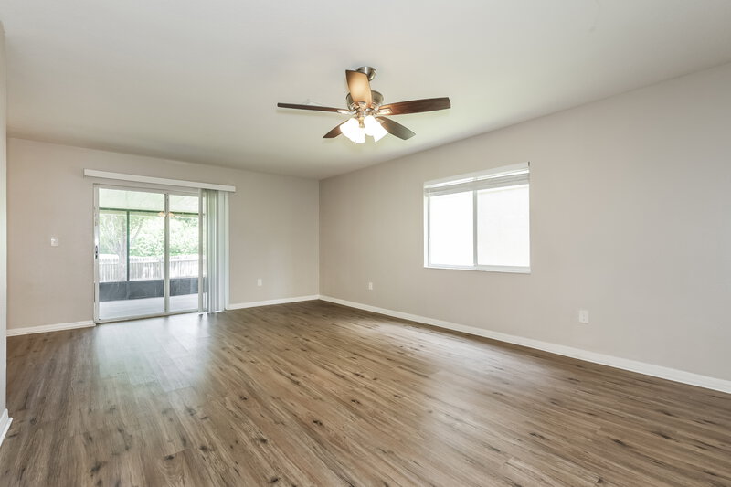 2,245/Mo, 13114 Fennway Ridge Dr Riverview, FL 33579 Living Room View