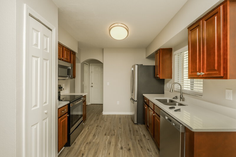 2,490/Mo, 13114 Fennway Ridge Dr Riverview, FL 33579 Kitchen View