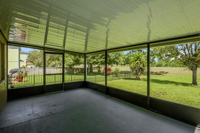 2,490/Mo, 13114 Fennway Ridge Dr Riverview, FL 33579 Sun Room View