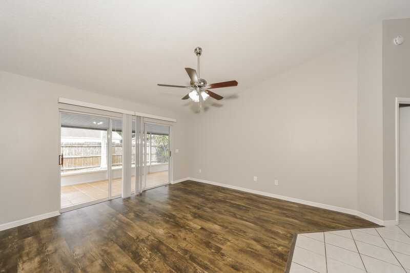 4,200/Mo, 4703 Stove Pl Valrico, FL 33596 Living Room View 2