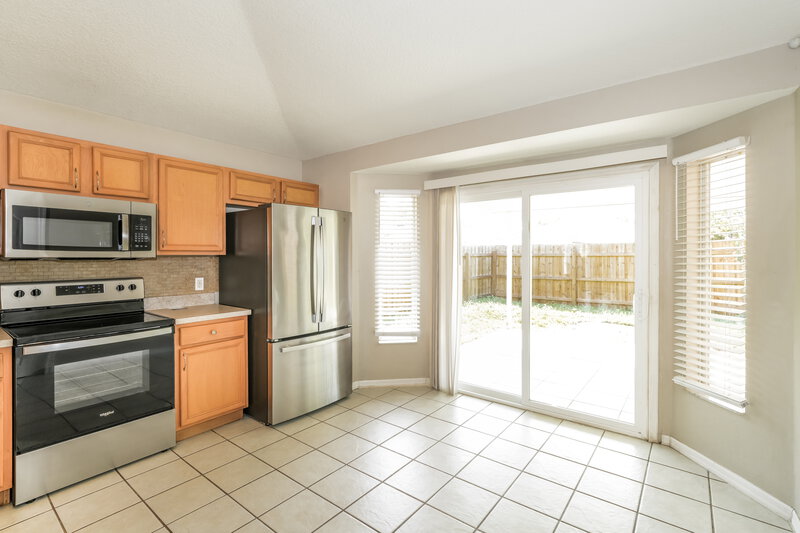 2,110/Mo, 18131 Lembrecht Way Tampa, FL 33647 Kitchen View