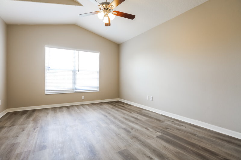 2,300/Mo, 7875 Bristol Park Dr Apollo Beach, FL 33572 Main Bedroom View