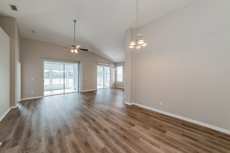2,400/Mo, 5110 Clover Mist Dr Apollo Beach, FL 33572 Dining Room View