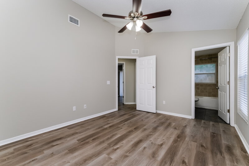 2,055/Mo, 6123 Sand Key Ln Wesley Chapel, FL 33545 Main Bedroom View 2